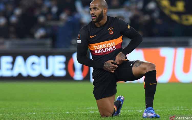 Gantikan Diego Carlos, Sevilla Incar Bek Galatasaray Marcao