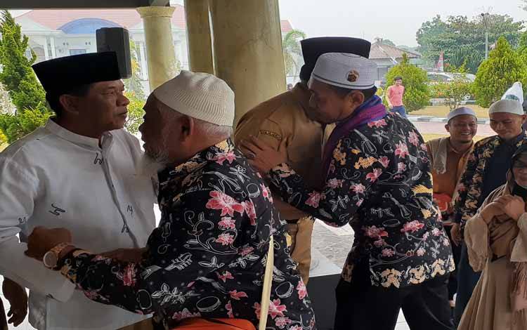 Pemkab Sukamara Fasilitasi 8 Calon Jamaah Haji Hingga Emberkasi