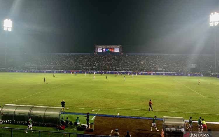 Gol Jan Pluim Bawa PSM Makassar Kalahkan Arema FC