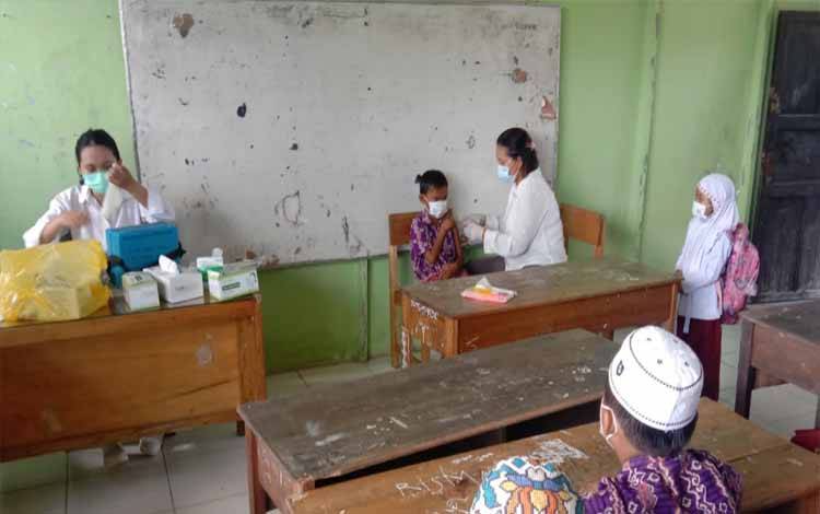 MIN 3 Kapuas Dukung Sukseskan Program Bulan Imunisasi Anak Nasional