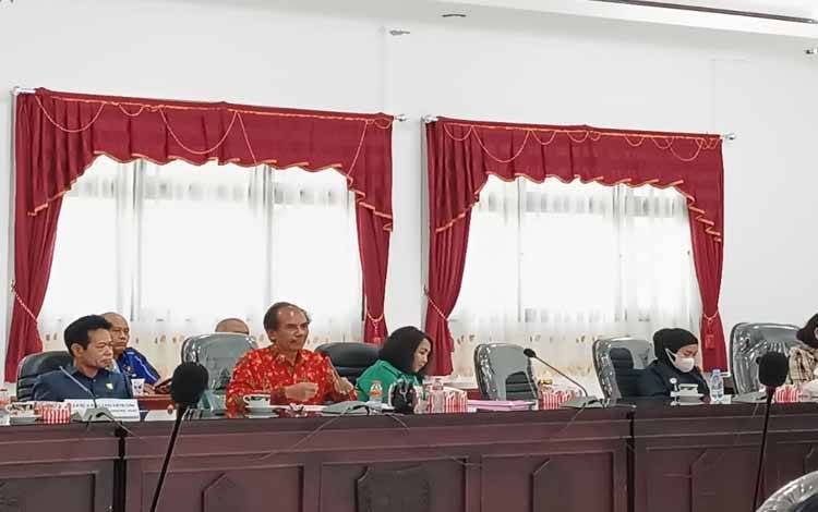 Anggota DPRD Gunung Mas Sambut Baik Fasilitasi Penyelenggaraan Administrasi Pemerintahan Desa