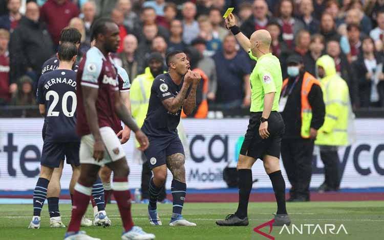 City Awali Upaya Pertahankan Gelar Liga Premier di West Ham