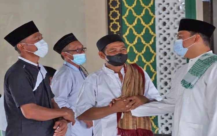Bupati Lamandau Jalin Komunikasi Melalui Safari Jumat