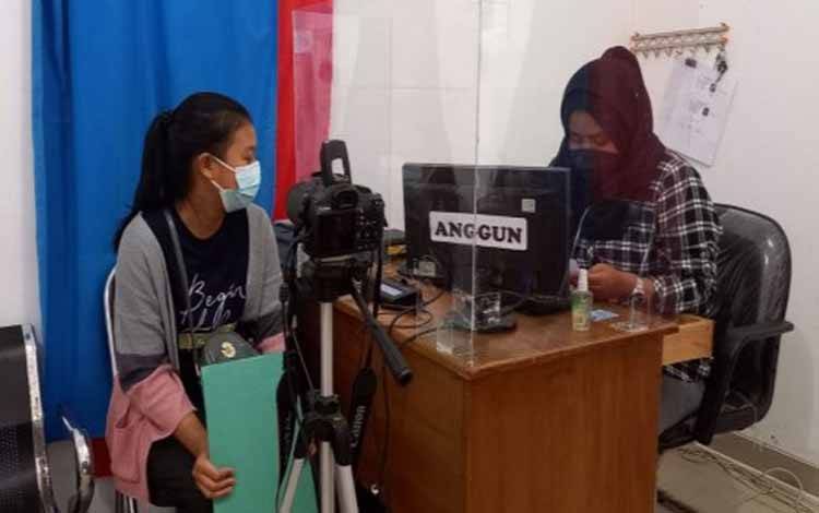 Dukcapil Palangka Raya Pasang Target 99,3 Persen Perekaman KTP Elektronik
