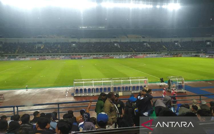 LIB Sebut Laga Persib Terancam Tanpa Penonton akibat Tewasnya Suporter