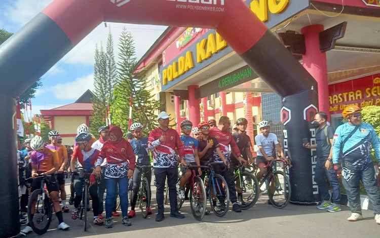 Kapolda Kalteng Sebut Olahraga Dapat Satukan Eleman Masyarakat
