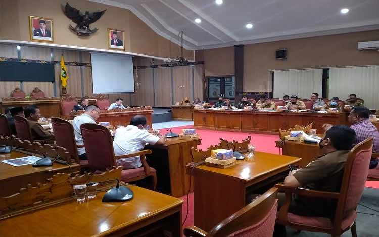 DPRD Kotim Pertanyakan Keseriusan PBS dalam Merealisasikan Plasma