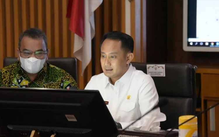 Wali Kota Palangka Raya Ajak Warga Bayar Pajak Pakai Aplikasi Betang Mobile