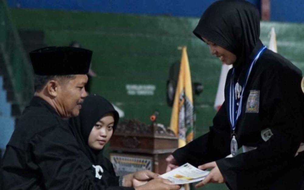 Personel Satpol PP dan Damkar Kapuas Raih Prestasi di Ajang Lomba Silat