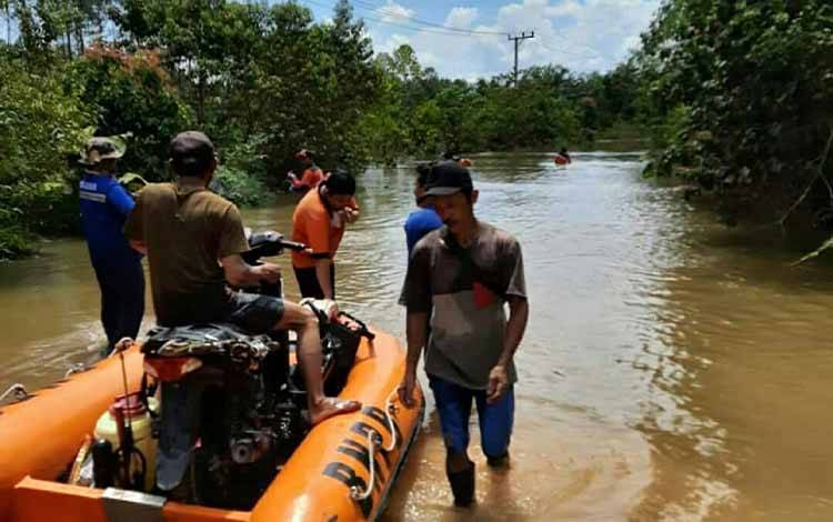 Belasan Warga Diungsikan Akibat Banjir di Lamandau  ?