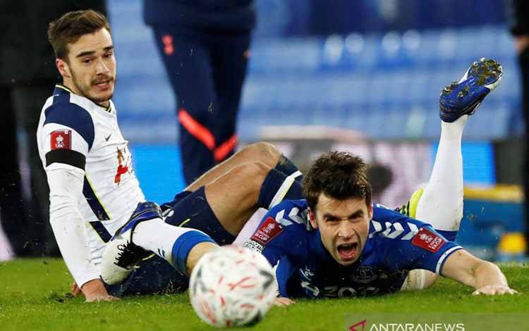 Everton Tertarik untuk Datangkan Harry Winks dari Tottenham Hotspur