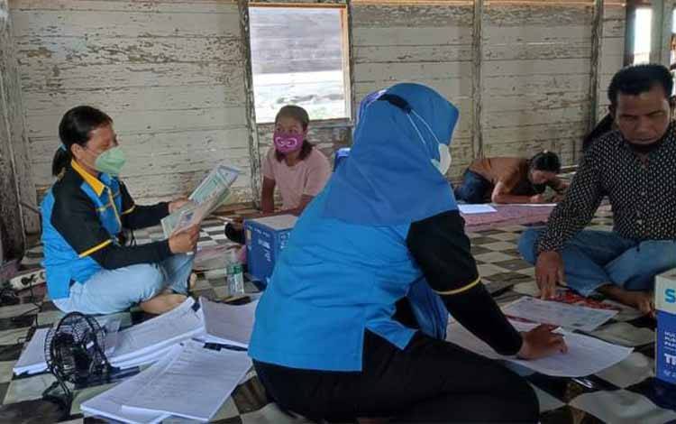 Disdukcapil Lamandau Gelar Layanan Jemput Bola Adminduk