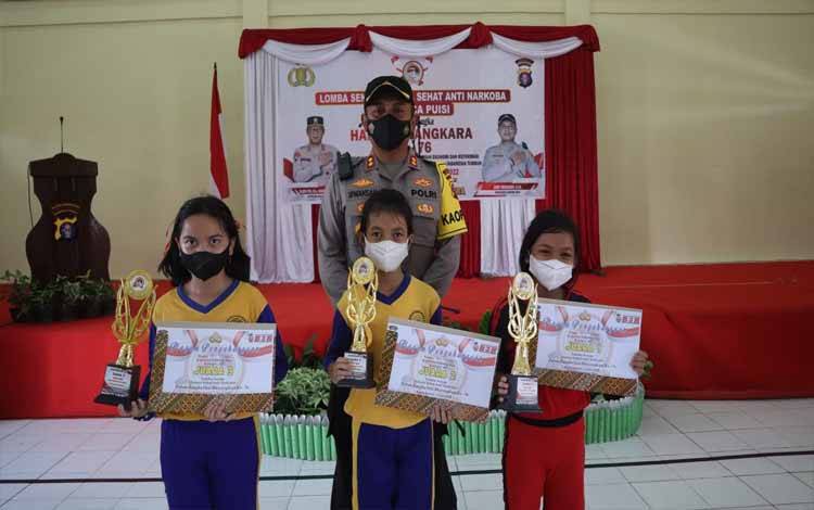 Ini Pemenang Lomba S3BAN dan Lomba Baca Puisi di Polres Gunung Mas