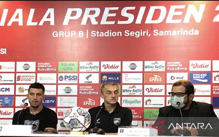 Pelatih Borneo Anggap Lawan Persija Laga Terbaik Grup B