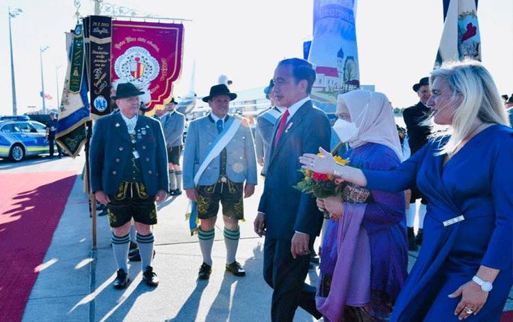 Jokowi dan Ibu Negara Tiba di Jerman