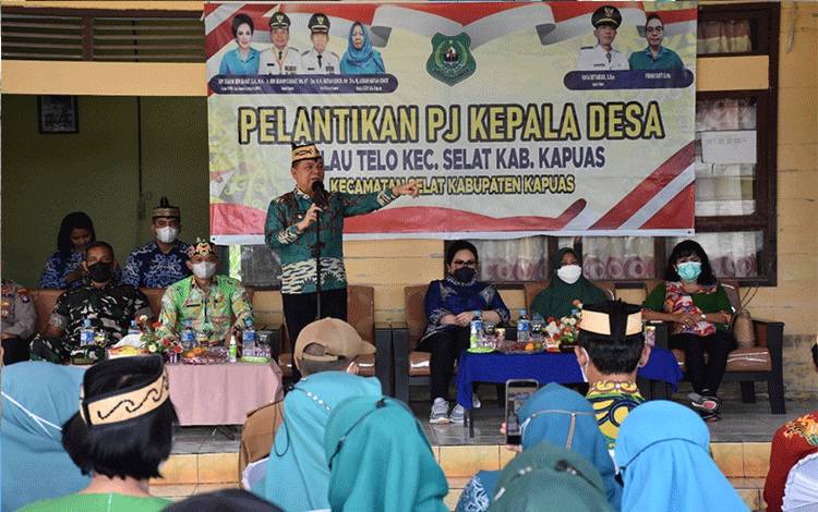 Pj Kepala Desa Pulau Telo Dilantik, Ini Pesan Bupati Kapuas