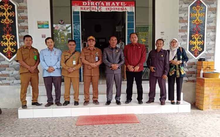 Ketua DPRD Katingan Tinjau Rumah Sakit Pratama Tumbang Samba