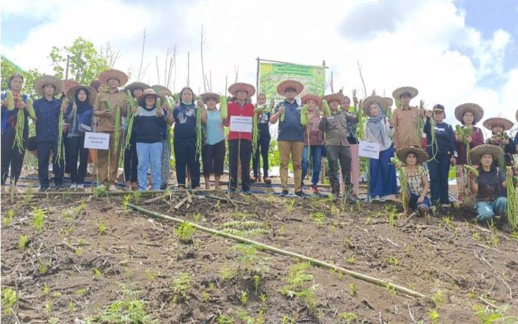 DKP Murung Raya Apresiasi Kelompok Tani Wanita Desa Muwun