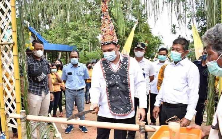 Bupati Lamandau Dorong Pemerintah Desa Terus Berinovasi