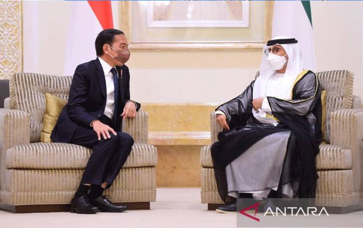 Jokowi Tiba di Abu Dhabi Bertemu Presiden UEA