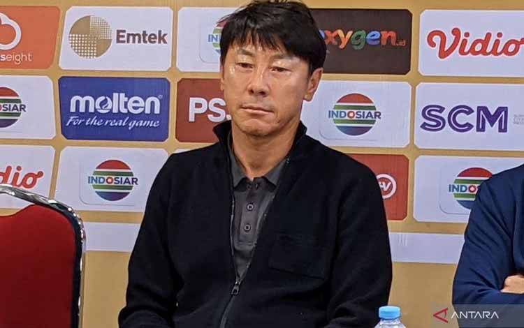 Shin Yakin Fisik Pemain Vietnam Terkuras Perjalanan Panjang ke Hanoi