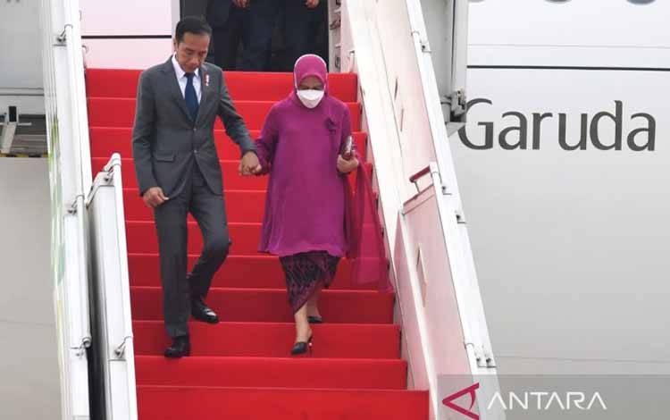 Presiden dan Ibu Iriana Tiba di Tanah Air Usai Kunjungan Empat Negara