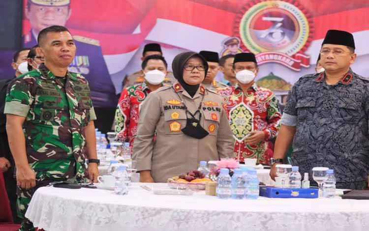 Polda Kalteng Ikuti Doa Bersama Lintas Agama Bersama Kapolri Rangkaian Hari Bhayangkara ke 76