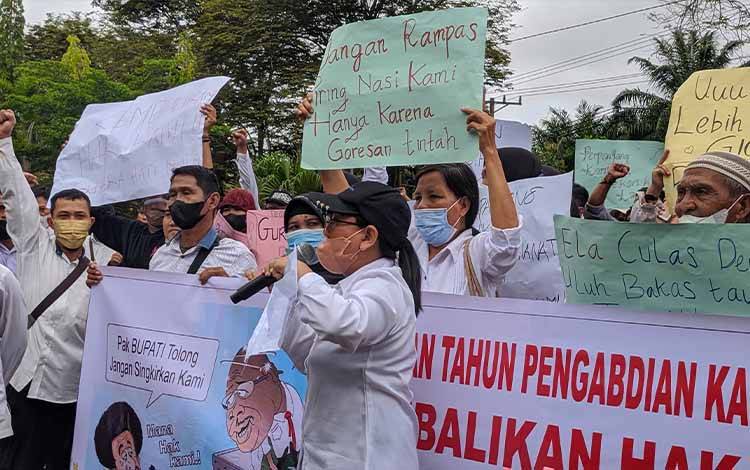 Tenaga Kontrak di Kotim Tidak Lulus Tolak Evaluasi Ulang
