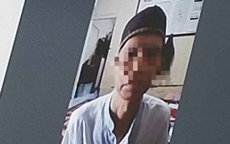 Pintu Mobil Tidak Terkunci, Handphone Dicuri