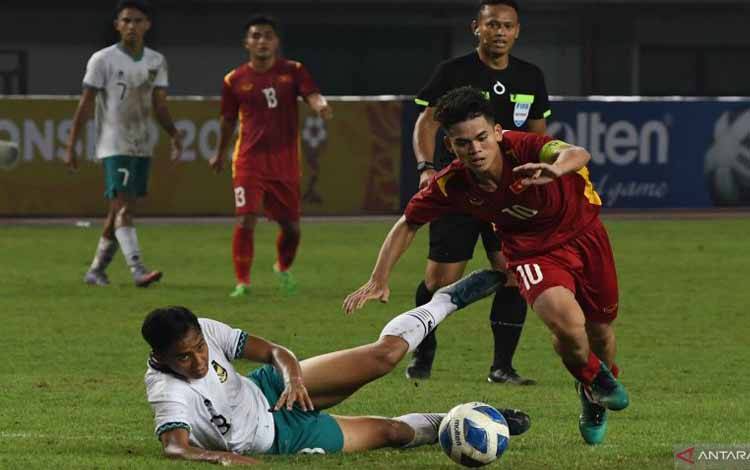 Thailand Puncaki Grup A Piala AFF U-19 dan Vietnam Kedua