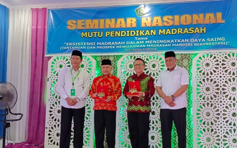 Kakanwil Kemenag Kalteng Dorong Wujudkan Madrasah Mandiri Berprestasi