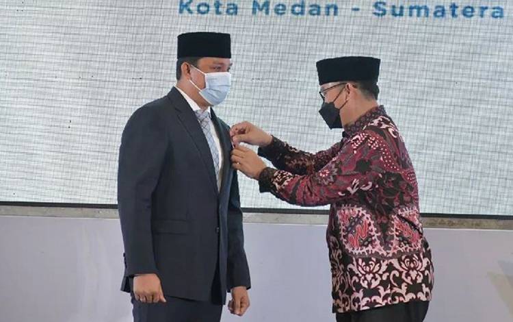 Bupati Lamandau Raih Penghargaan Manggala Karya Kencana