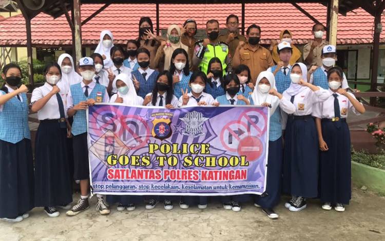 Ratusan Siswa SMP Ini dapat Edukasi Tertib Berlalu Lintas dari Satlantas Polres Katingan