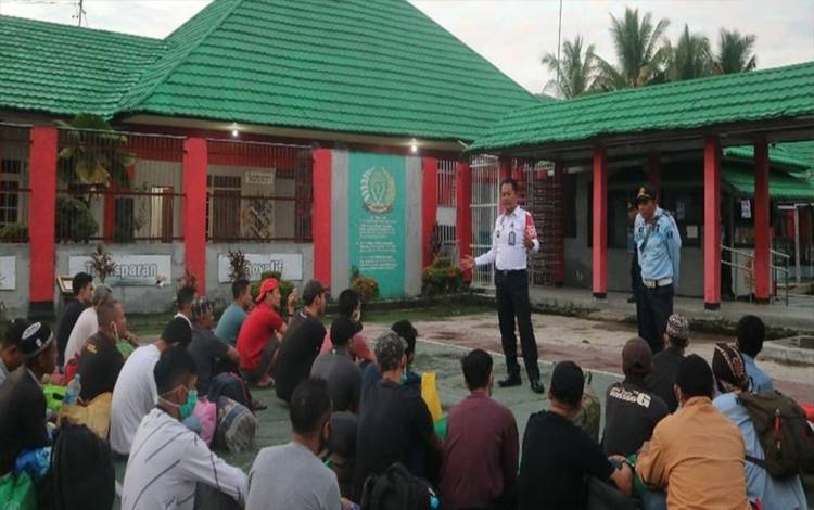 Narapidana Narkoba Rutan Kuala Kapuas Dipindahkan ke Lapas Kasongan