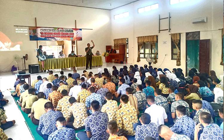 Dandim 1013/Muara Teweh Beri Materi Pendidikan Karakter Menuju Generasi Unggul pada MPLS