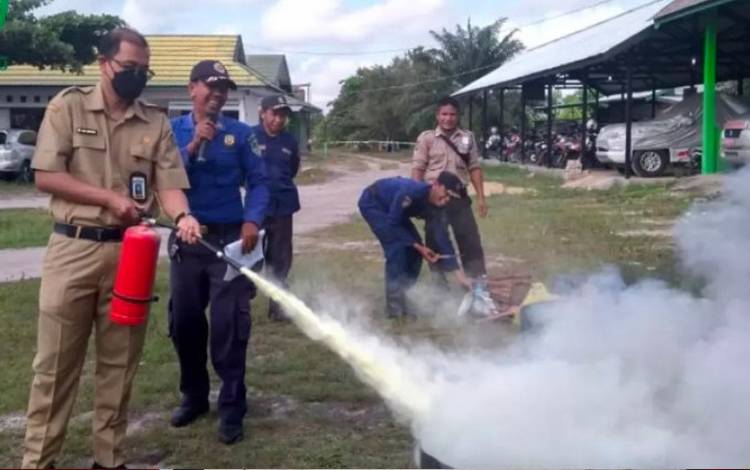 Pegawai RSUD Hanau Dilatih Gunakan APAR