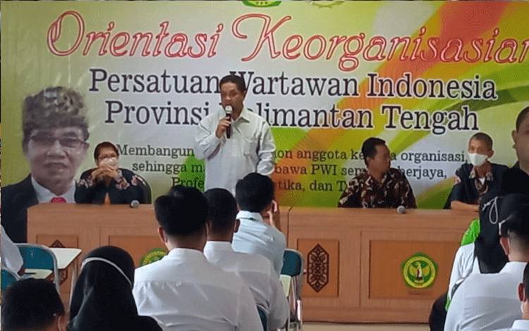 Wartawan Kobar dan Puluhan Lainnya Ikuti Orientasi Keorganisasian PWI Kalteng