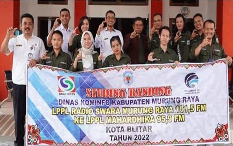 Diskominfo SP Murung Raya Bersama Radio Smura Studi Banding ke Blitar