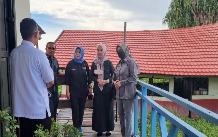 Komisi C DPRD Palangka Raya Sarankan Pembangunan Baru SDN 14 Mendawai