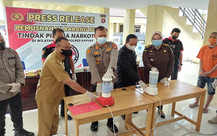 Polres Kapuas Musnahkan Barang Bukti 87,06 Gram Sabu
