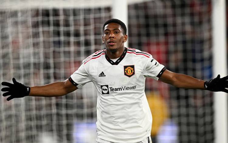Martial Kembali Cetak Gol ketika MU Bekuk Palace 3-1