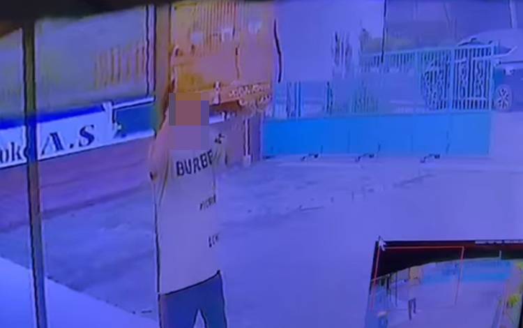 Pelaku Pencurian Burung Murai Borneo Terekam CCTV