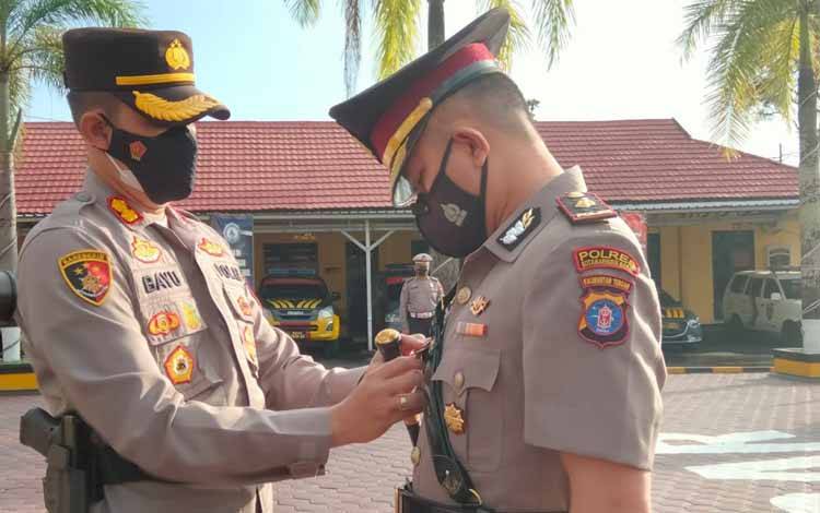 Kapolres Lantik Kompol Wihelmus Helky Jadi Wakapolres Kobar