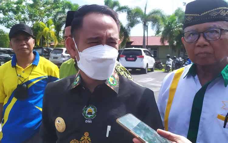 Wali Kota Palangka Raya Minta Warga Tuntaskan Vaksinasi Booster