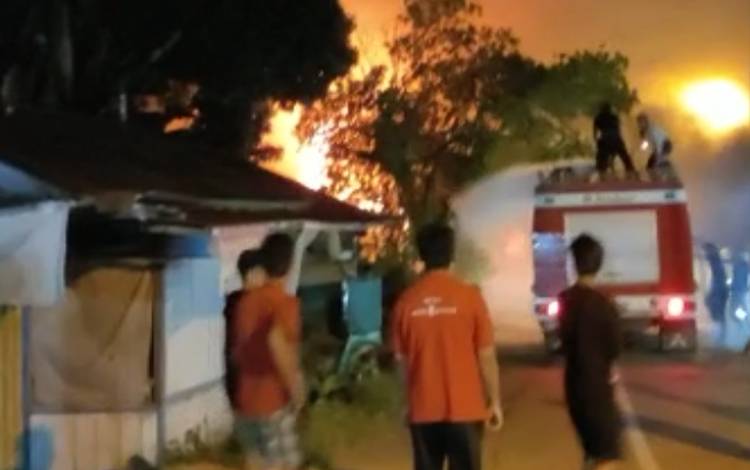 Kebakaran Ludeskan Warung Dekat RSUD Mas Amsyar Kasongan?
