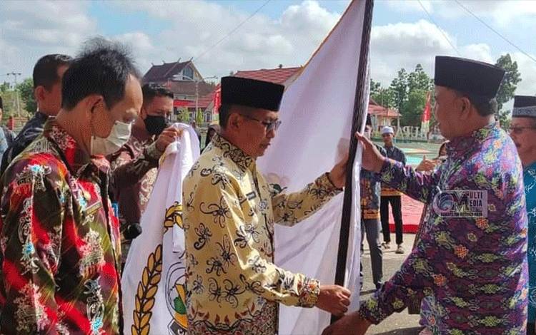 Lepas Kafilah MTQH Murung Raya, Ini Pesan Wakil Bupati