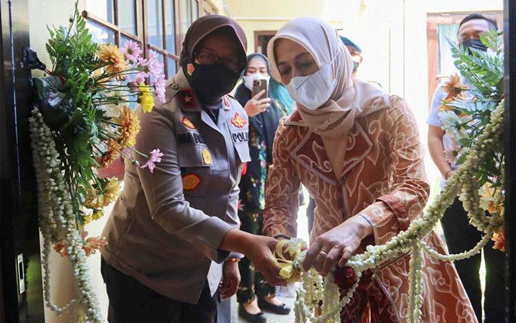Ketua Bhayangkari Kalteng Resmikan Ruang Konseling Pink Sehati
