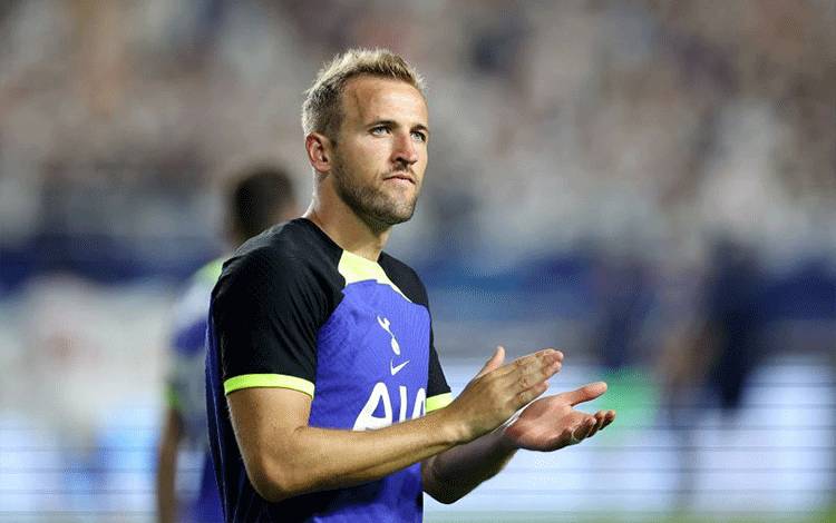 Conte Sebut Bayern Tak Sopan Karena Bahas Harry Kane