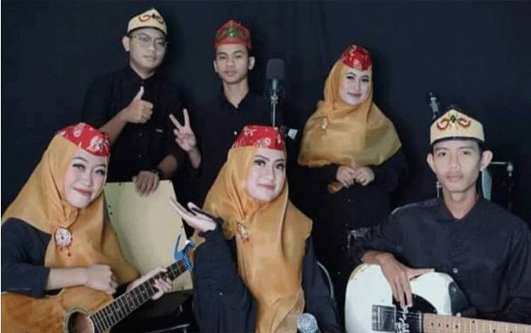 Ikuti Lomba Digelar Balai Bahasa, Tim Musikalisasi Puisi MAN Kapuas Melaju ke Tingkat Provinsi