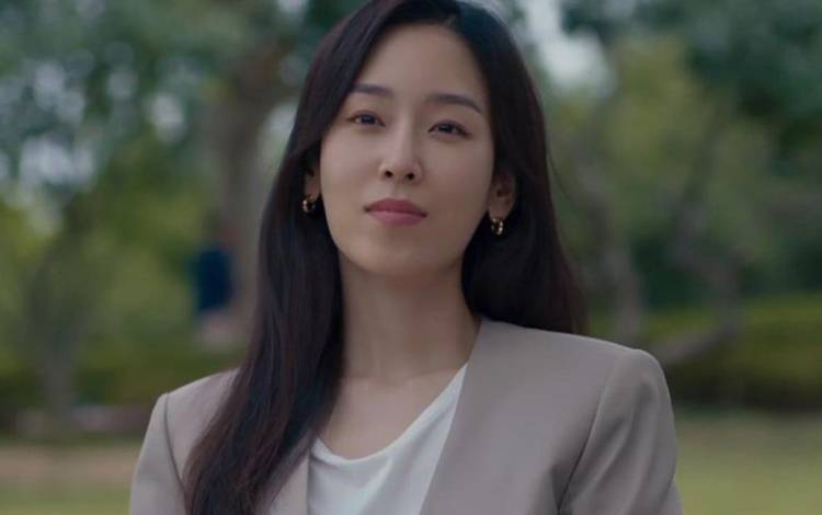 Aktris Seo Hyun-jin dalam drama "Why Her" (2022). (ANTARA/HO-via IMDb)